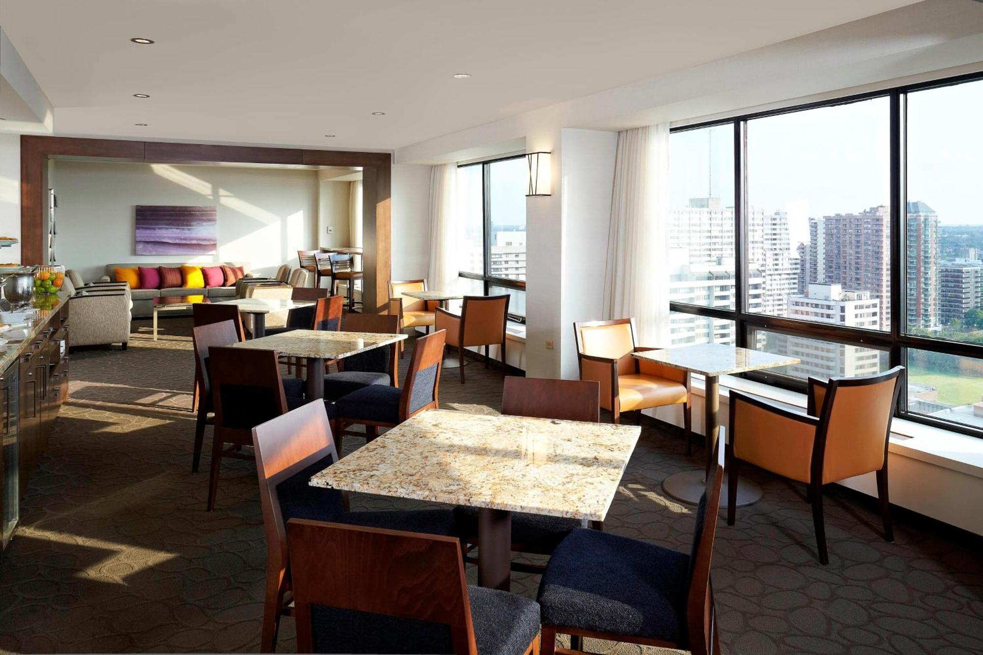 Hotel Delta By Marriott Centre Ottawa